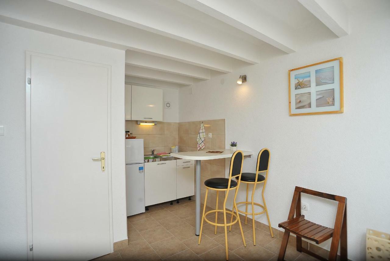 Apartments Sonia & Ana トロギール エクステリア 写真